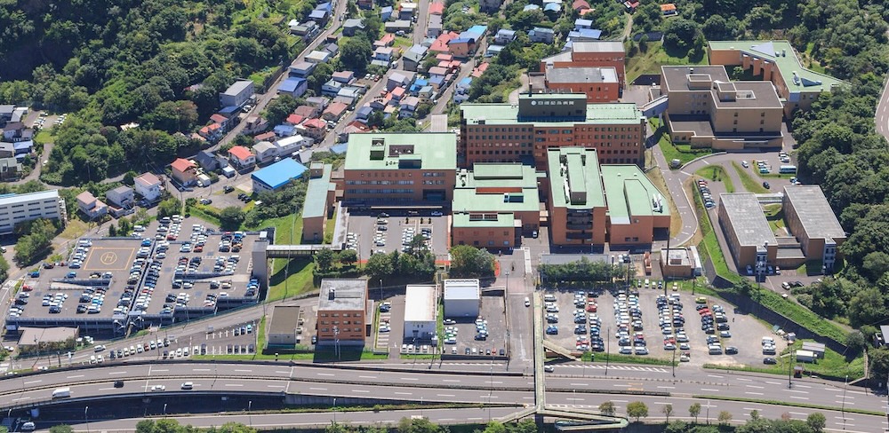 日鋼記念病院の全景写真